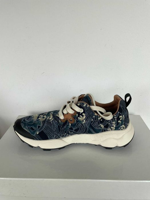 Sneakers Flower Mountain