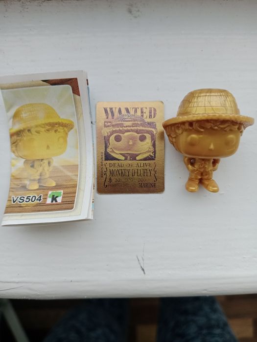 Киндер джой Ван пис Луффи золотой kinder joy one piece