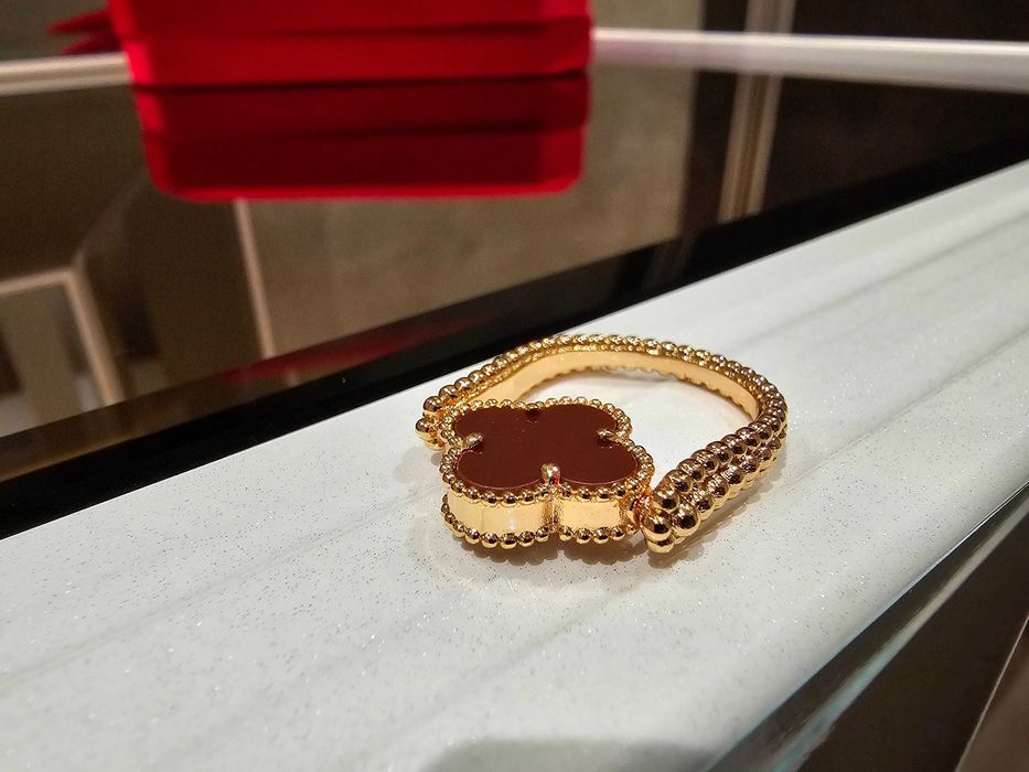 Van Cleef & Arpels VCA Rose Gold Reversible Alhambra Дамски Пръстен