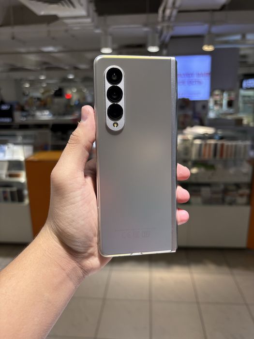 Samsung Zfold 3