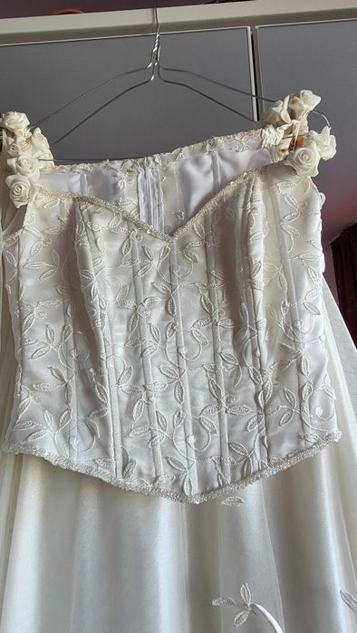 Vand rochie mireasa