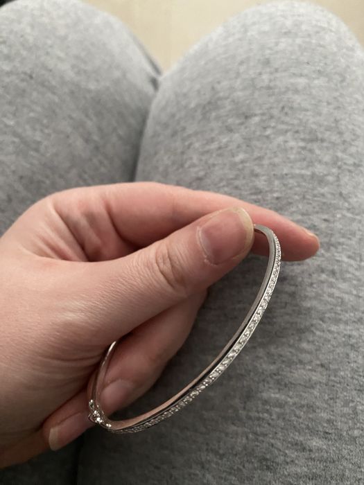 Bratara eleganta- aur alb 18 karate cu diamante