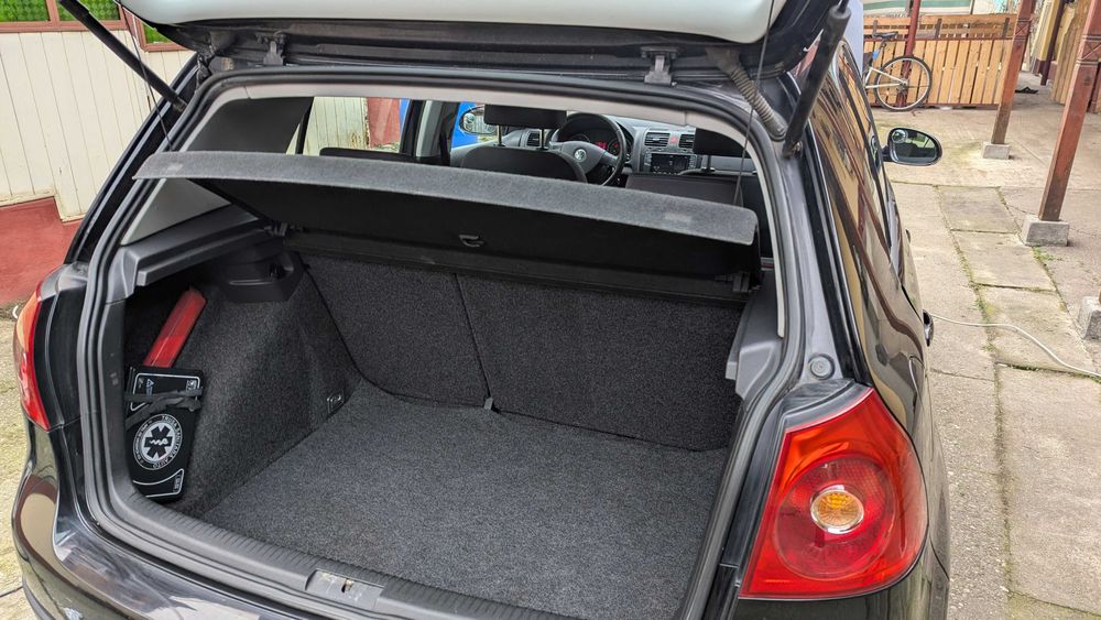 Volkswagen Golf 5 Sportline - 1.9 TDI Cutie Automata DSG