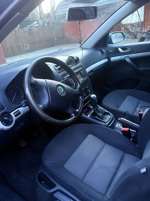 Skoda  Octavia II