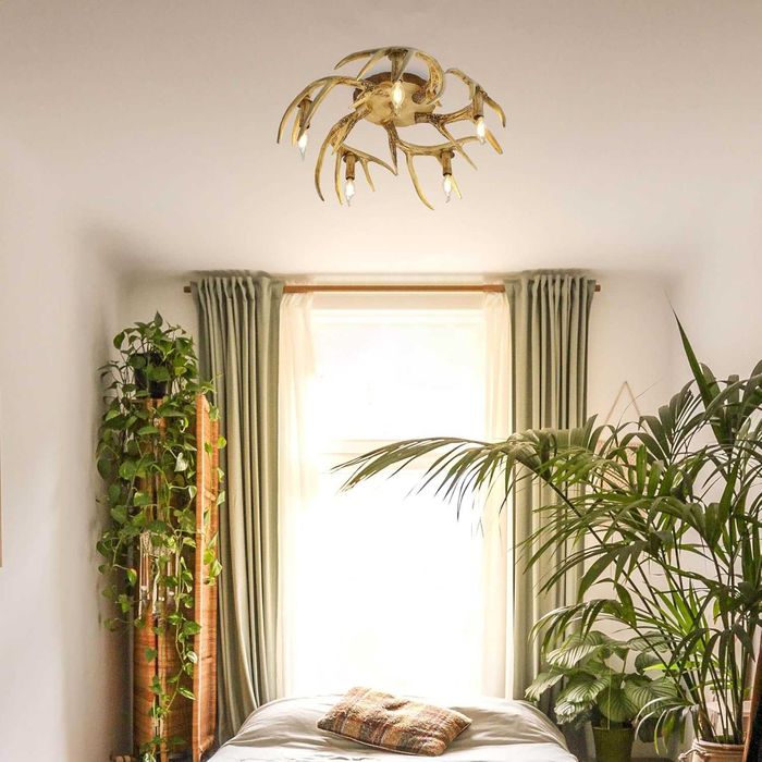 Таванна лампа полилей 5 лампи от еленови рога рустик селски