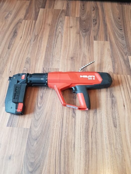 Pistol de cuie Hilti DX 6 impecabil
