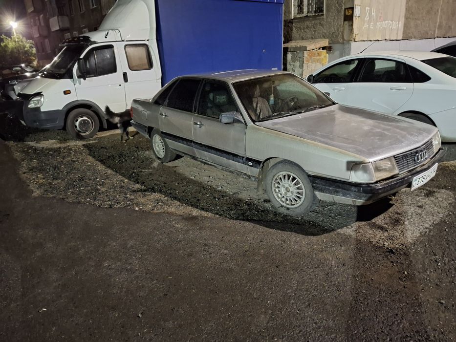 Продам Ауди 100с3 1.8