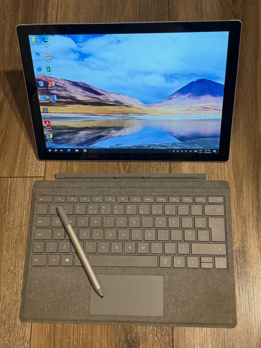 Microsoft Surface Pro 5 i5 7300U/8RAM/256SSD/Intel UHD/QHD Touch