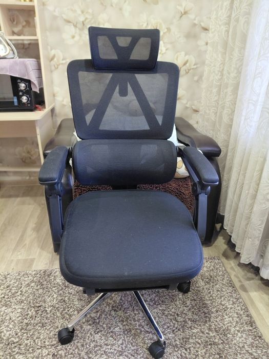 Кресло компьютерное черное