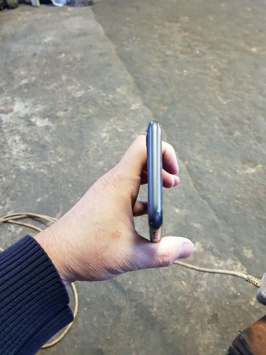 Продам айфон 11 в хорошем состояние