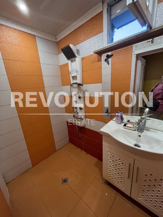 Дава се под наем Къща в Варна, Левски - 150 кв.м за 650 € - Снимка #9