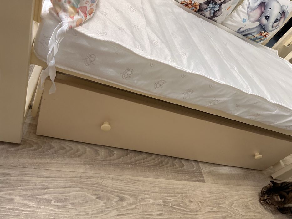 Продам детскую кроватку