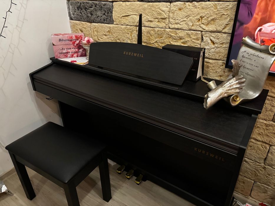 Kirzweil M90 дигитално пиано