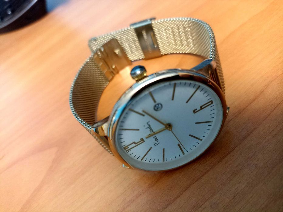 Ceas Pierre Cardin auriu – Lux la preț accesibil!