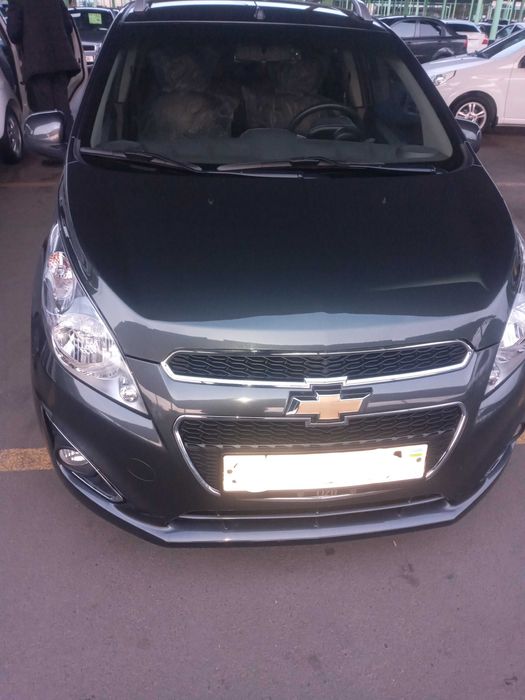 Продается SPARK 2022 год автомат газ метан пробег 38000