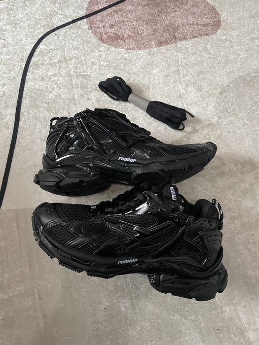 balenciaga runners