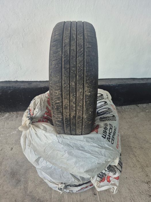 Продаю шины на 215/60/R17