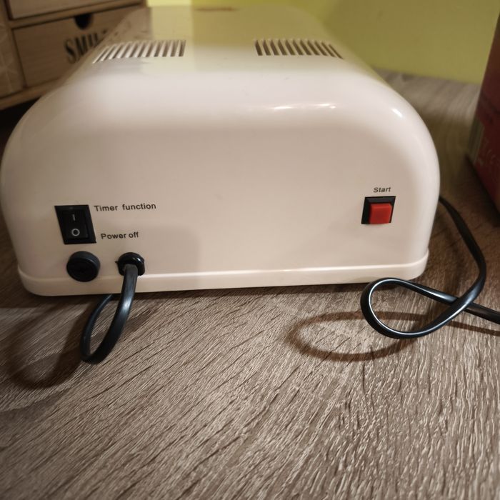 UV професионална лампа за нокти-гел лак Fing'rs