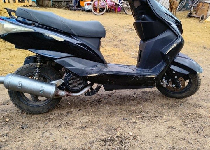Продам  обмен  скутер