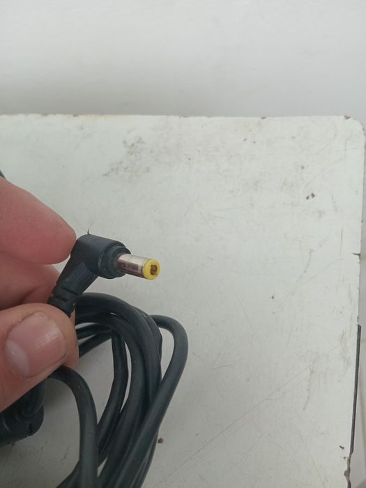 Vand încărcător  leptop HP 18.5V(18,5V)