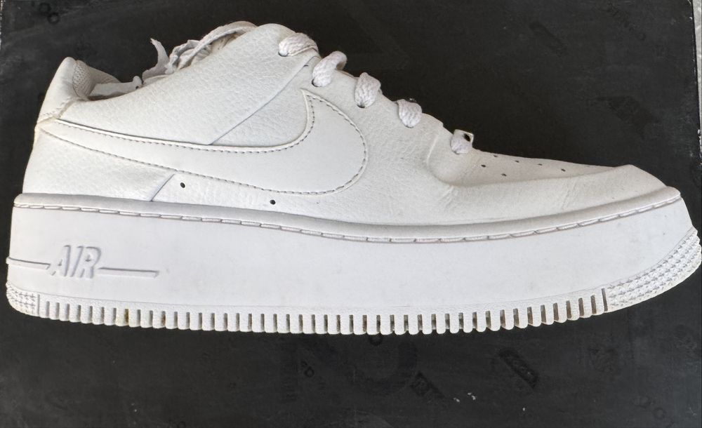 Nike Air Force 1 Sage Low