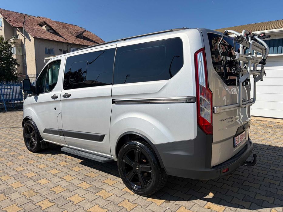 Ford tourneo custom nu transit