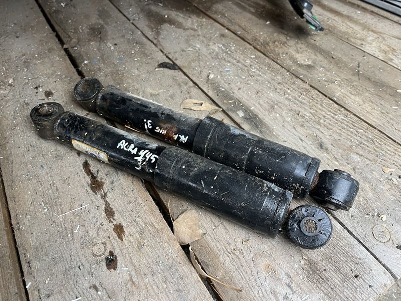 Задни амортисьори Alfa Romeo 145