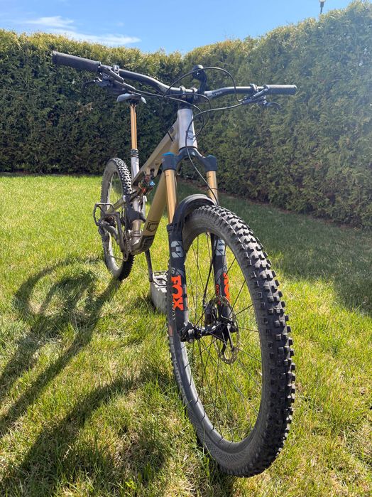 Commencal Meta TR V4 Signature Champagne XL 29''