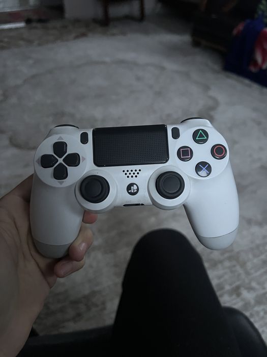Продам джостик на ps4