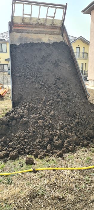 Vând nisip, pietris