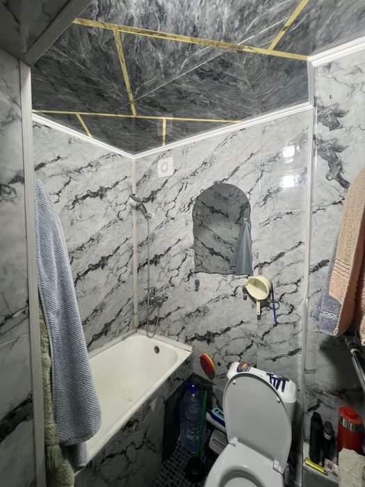 Срочно‼️‼️ продается квартира 1-х переделано на 2-х Ешонгузар