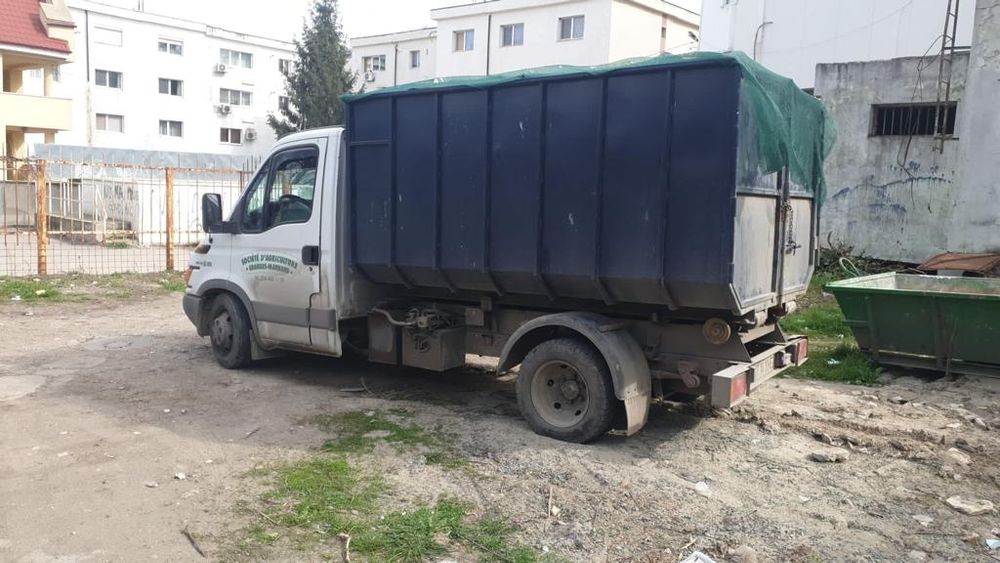 Debarasari,transport container moloz moluz pietriș bena det,cuva,gunoi
