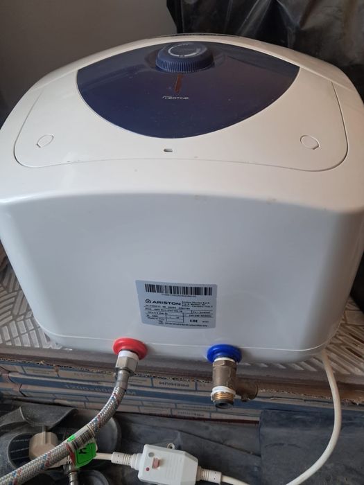 Продается водонагреватель