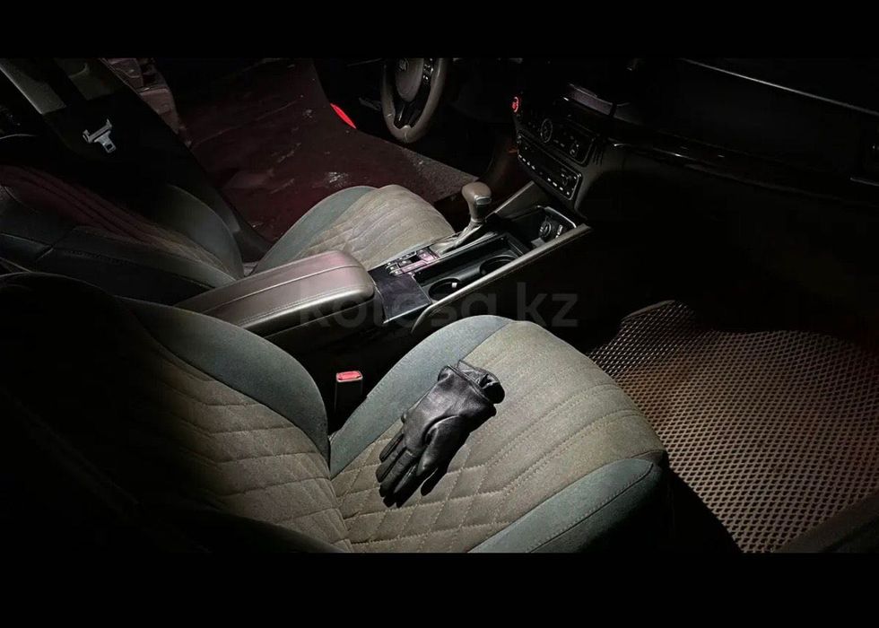 Чехлы на Машины Kia K7 , Чехол на машину , Kia k7