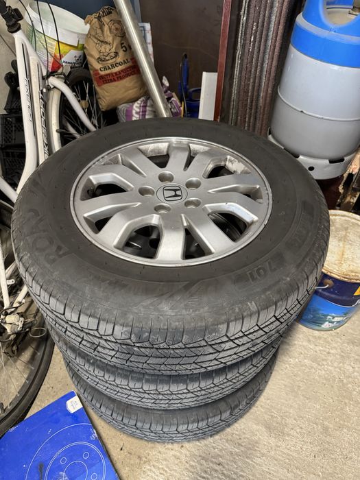 Джанти 5х114.3-R16 с всесезонни гуми 215/70/16 от Honda CR-V 2