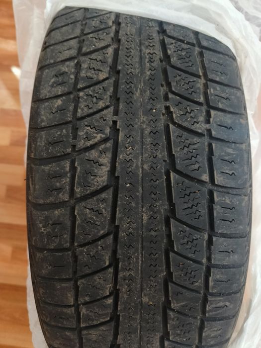 Продам БАЛОН  1 зима липучка