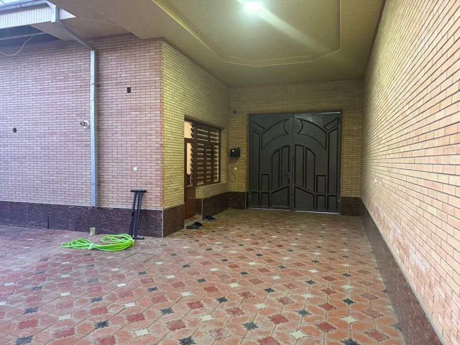 срочно ховли сотилади жуда яхши локацияда