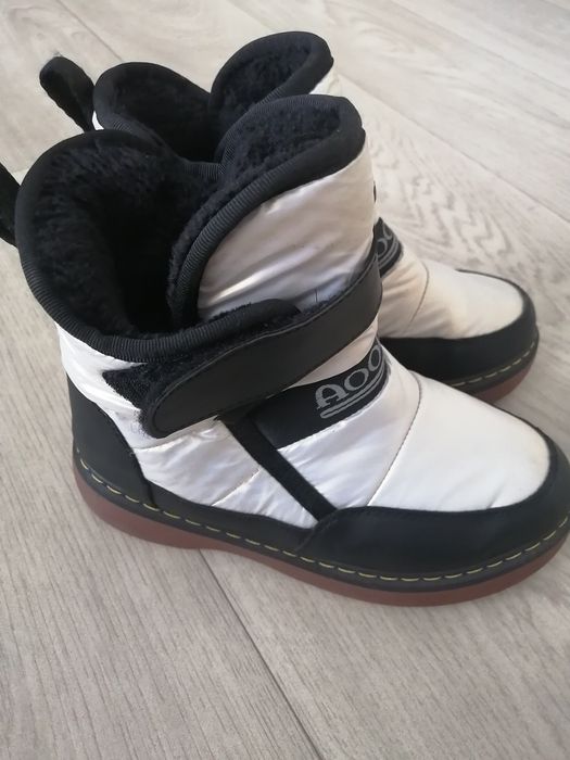 Продам детскую взрослую обувь