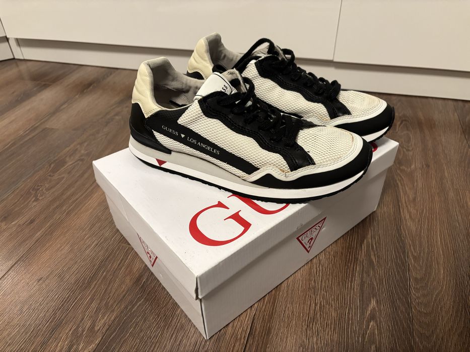 Продавам маратонки Guess