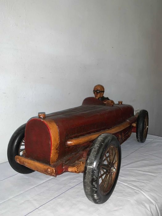 Mașina Cadillac    .