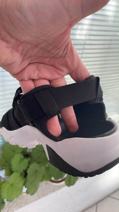 Сандали Nike номер 40