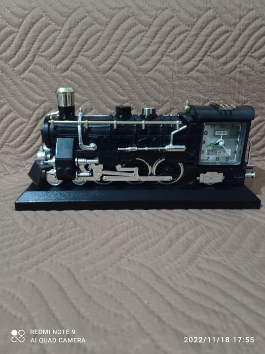 Локомотив часовник 1943.