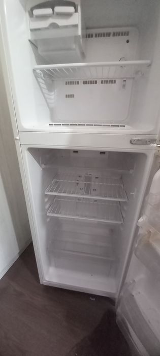 Срочно продам холодильник Самсунг