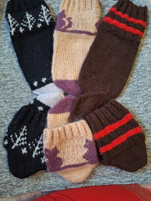 2500.  Носки теплые