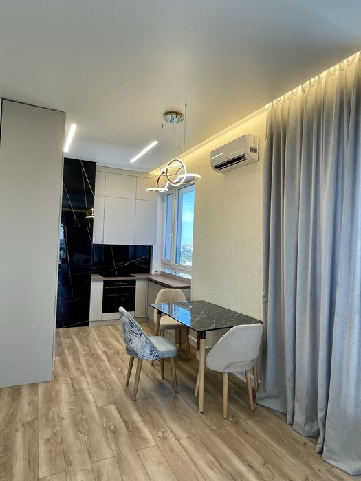 Продам стол в хорошем состоянии