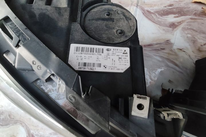 Set faruri complete Bi-Xenon 7137132 7137131 de Europa BMW Seria 5 F1