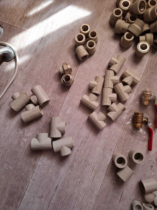 Фитинги, краны шаровые.