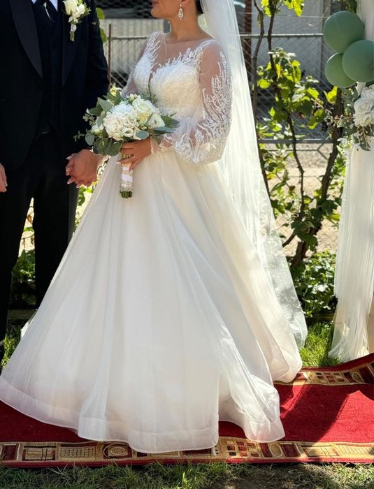 Vand rochie de mireasa purtata o data