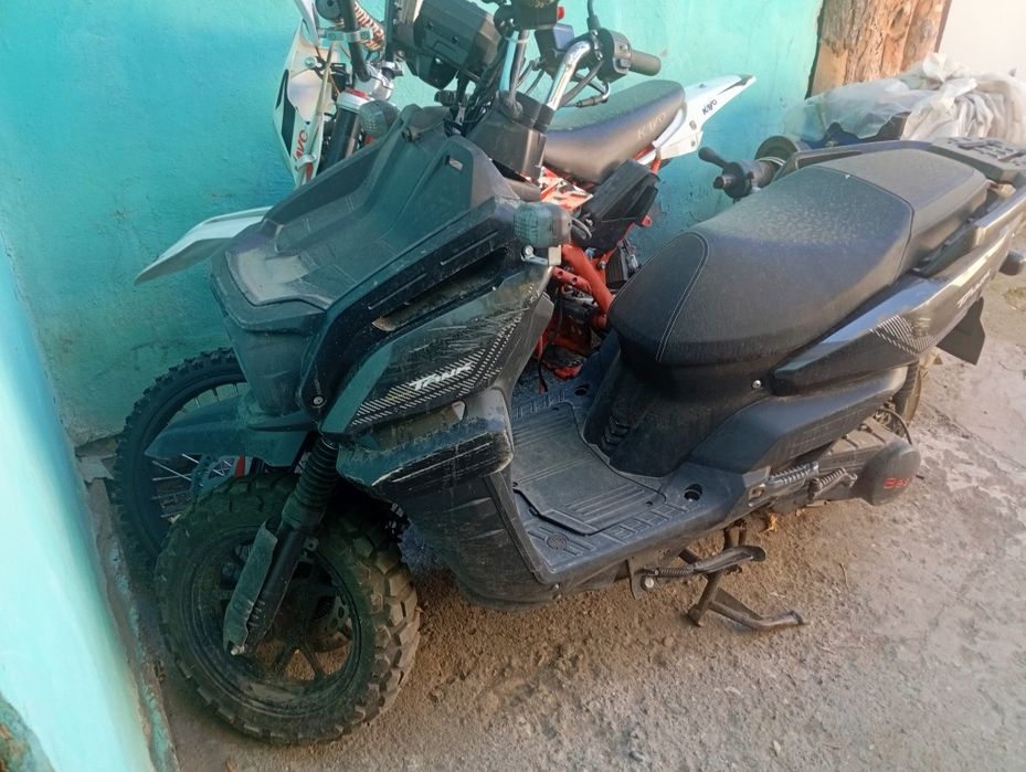 СРОЧНО Продам скутер TANK