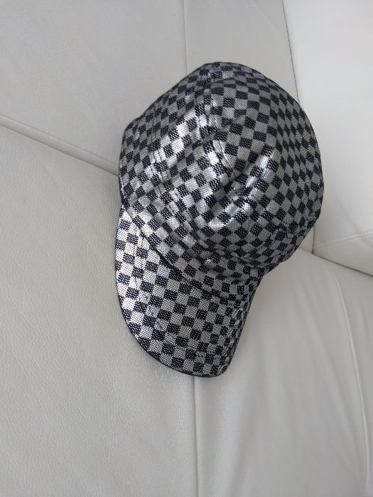 Vand sapca ,noua,produs original,calitate,import.